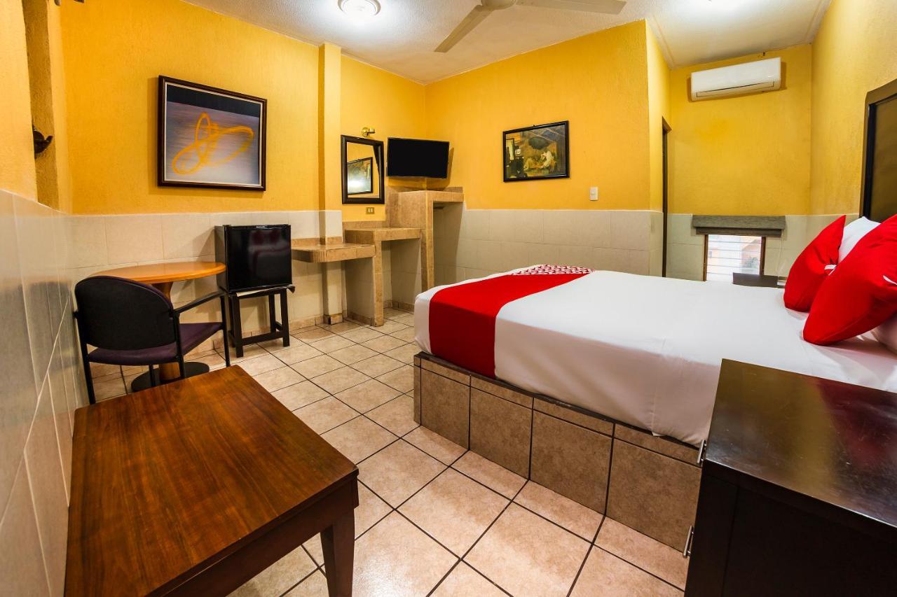 לוס מוצ'יס Hotel San Marcos מראה חיצוני תמונה